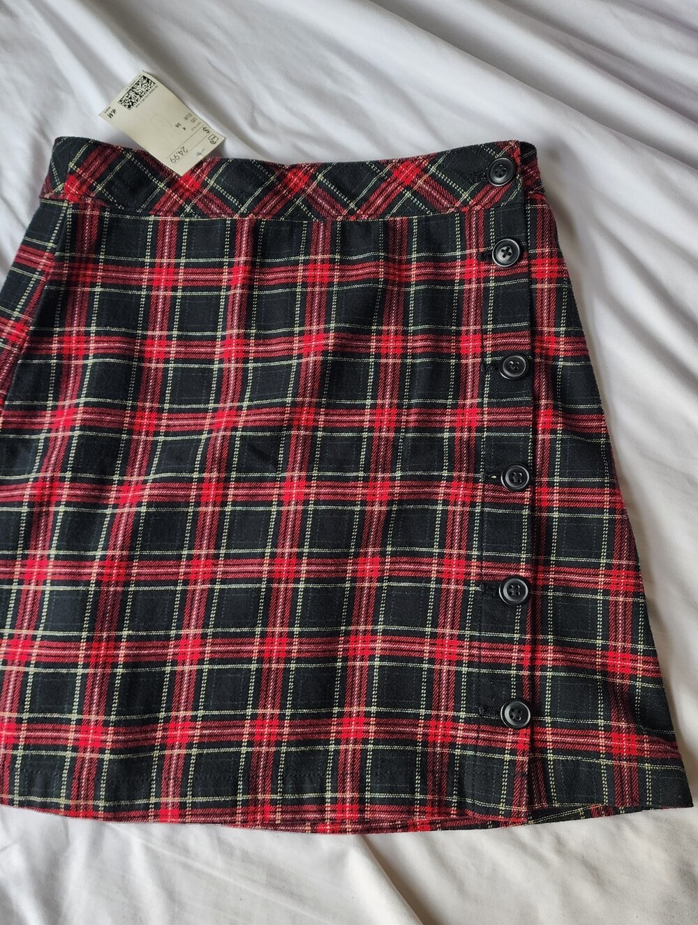 NWT H&M High Waisted Plaid Mini Skirt Sz 4 Red & Black